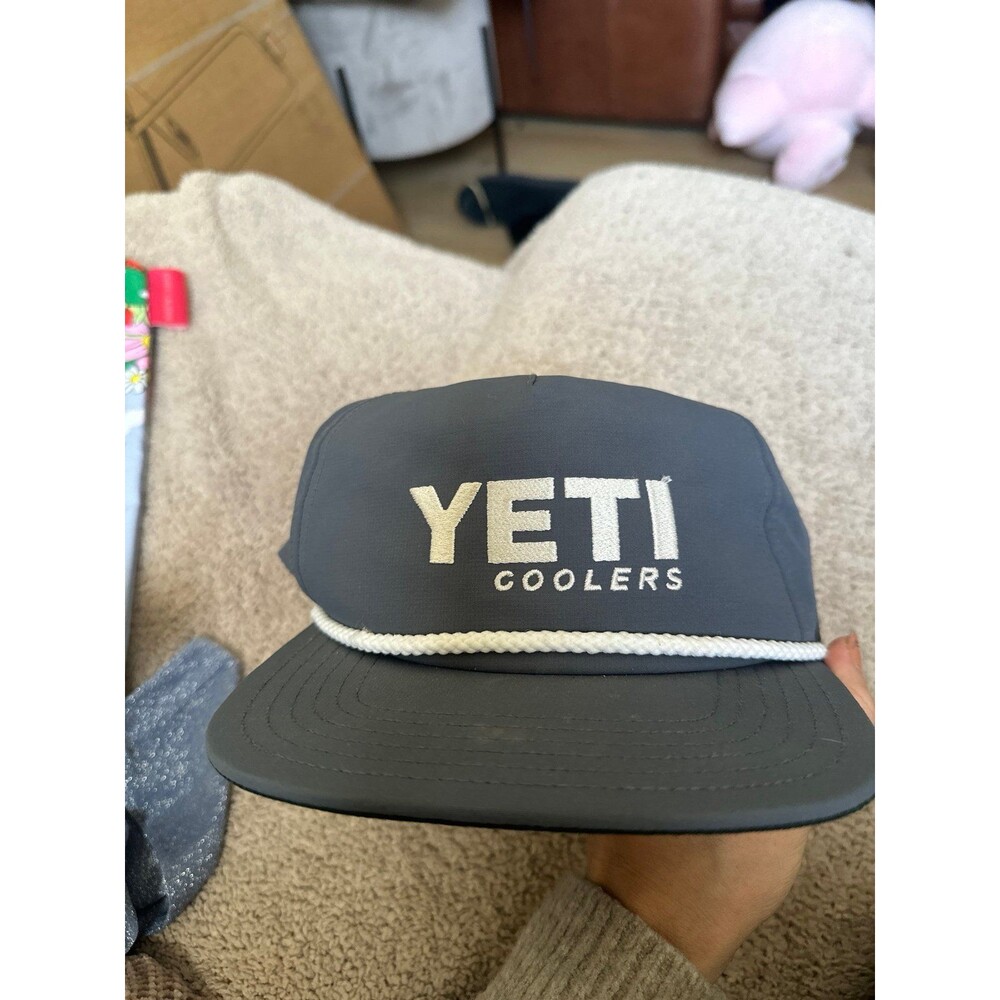 Yeti hat - Picture 2 of 6